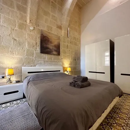 Capital Apartment *